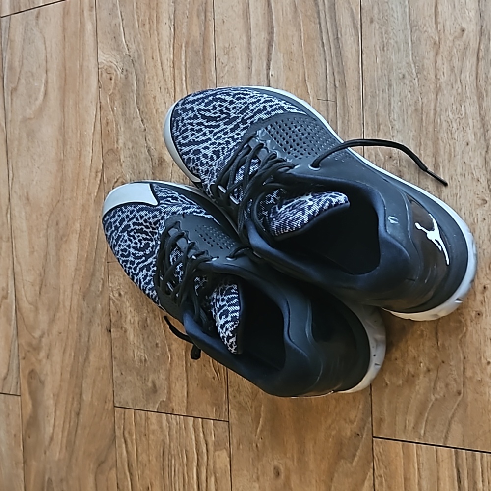 Jordan training black/ grey